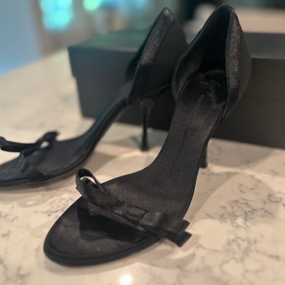 Giuseppe Zanotti Design black bow heels, sz. 7B - Picture 3 of 11